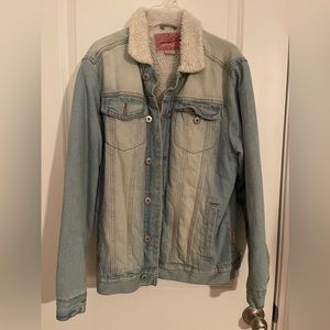 Sherpa Lined Men’s Denim Trucker Jacket Light Wash Fall Coastal Cowgirl Sz S
